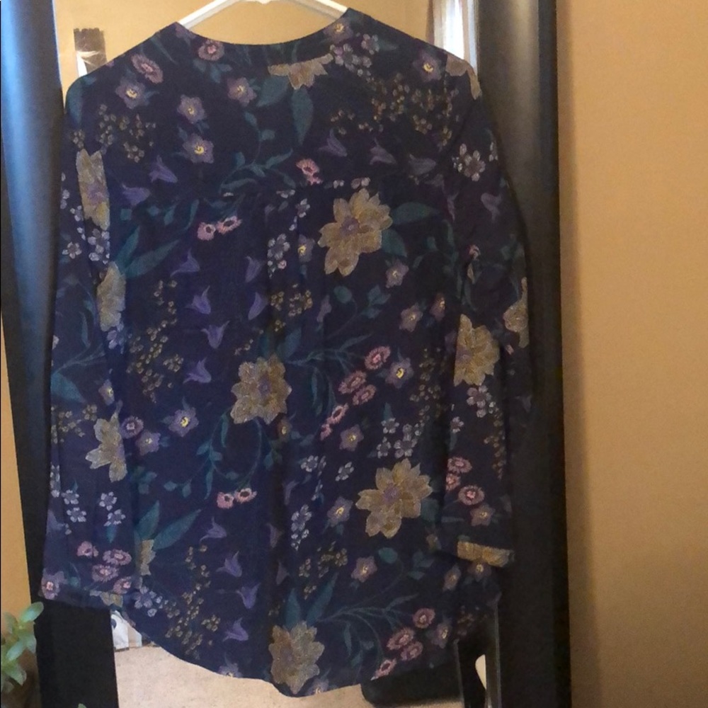 Blouse - Picture 2 of 3